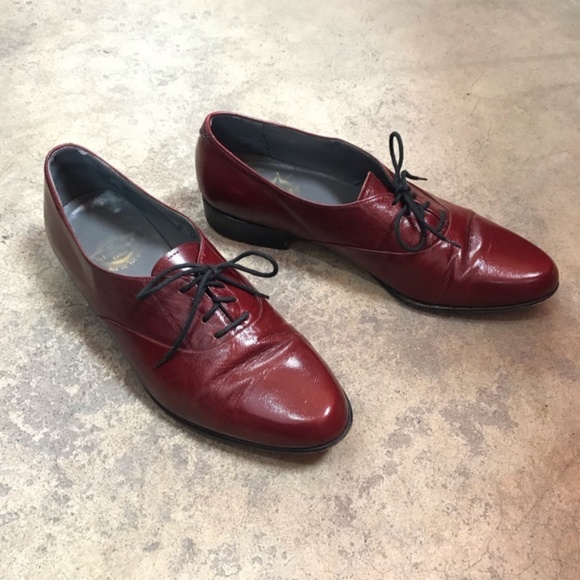 Vintage Shoes - Vintage Florsheim Burgundy Wingtip Lace Up Loafer